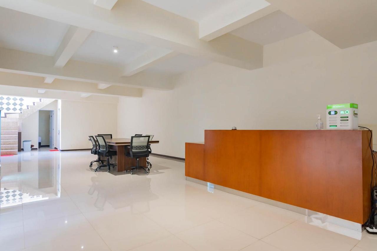 Reddoorz Plus @ Pakuan Residence Tajur Bogor Esterno foto